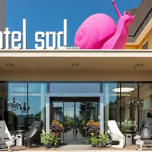 מלון Sued